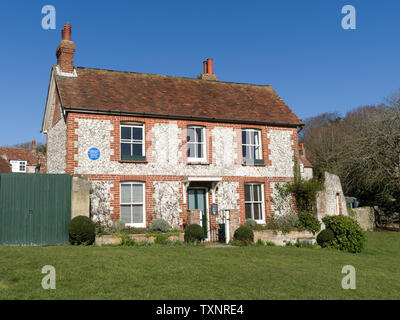 Seniorenheim von Sherlock Holmes auf dem Dorfgrün in East Dean in der Nähe von Eastbourne, East Sussex, Großbritannien. Stockfoto