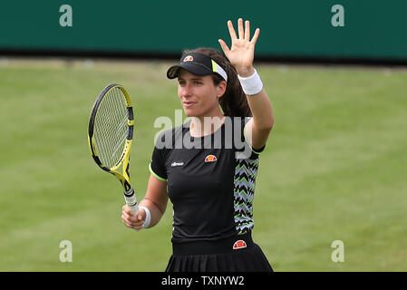 Eastbourne, Großbritannien. 25. Juni 2019 in Großbritannien Johanna Konta feiert schlagen Maria Sakkari Griechenlands an Tag vier der Natur Tal Internationalen an der Devonshire Park. Credit: James Boardman/TPI/Alamy leben Nachrichten Stockfoto