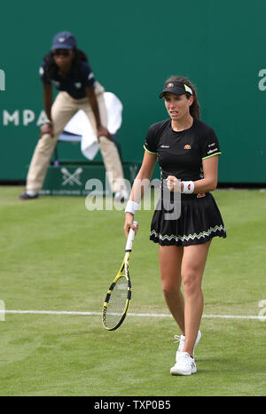 Eastbourne, Großbritannien. 25. Juni 2019 in Großbritannien Johanna Konta feiert schlagen Maria Sakkari Griechenlands an Tag vier der Natur Tal Internationalen an der Devonshire Park. Credit: James Boardman/TPI/Alamy leben Nachrichten Stockfoto