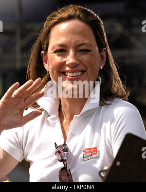 Olympiasieger, Dorothy Hamill, antwortet auf die Fragen der Besucher an die Disney-MGM Studios am 31. Juli in Orlando, Florida 2004, während der Feier des 25. Jahrestages der ESPN Sports Netz. (UPI Foto Marino/Cantrell) Stockfoto