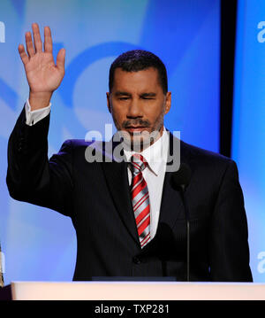 New York Gouverneur David Paterson liefert Erläuterungen während des zweiten Tages der Democratic National Convention im Pepsi Center in Denver am 26. August 2008. (UPI Foto/Kevin Dietsch) Stockfoto