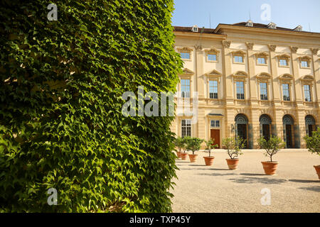 Vorderansicht des Palais Liechtenstein in Wien Stockfoto