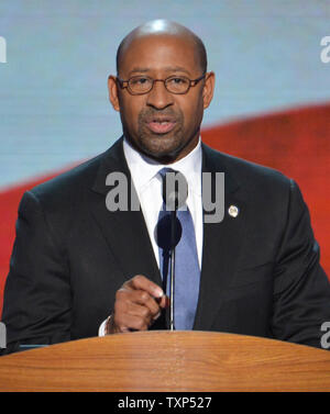 Michael Nutter, Bürgermeister von Philadelphia, Pennsylvania, spricht bei der Democratic National Convention 2012 an der Time Warner Cable Arena in Charlotte, North Carolina am 6. September 2012. UPI/Kevin Dietsch Stockfoto