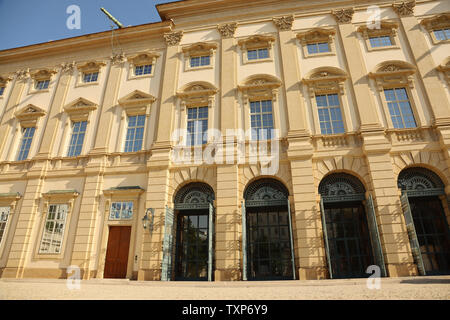 Vorderansicht des Palais Liechtenstein in Wien Stockfoto