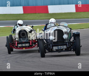 Jock MacKinnon, Bentley 3 Liter Tourer, Andrew Frankel, Richard Frankel, Bentley 3 Liter TT, Mad Jack vor Krieg Sportwagen, Donington historischen Festiva Stockfoto