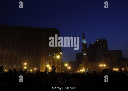 Ägypter feiern die eine Woche Jahrestag der Sturz des ehemaligen Präsidenten Hosni Mubarak in Tahrir-platz, Kairo, Ägypten, 18. Februar 2011. Tausende von Ägypter verpackt Tahrir Platz für einen Tag des Gebets und der Feier der Sturz des langjährigen leader Hosni Mubarak zu markieren. UPI Stockfoto