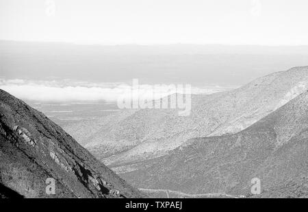 REAL DE CATORCE, SLP/MEXIKO - 18.November 2002: Querformat aus Sierra Catorce Berge. Stockfoto