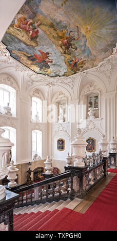 Fresko über Treppe im Schloss Fasanerie in Hessen; Deutschland Stockfoto