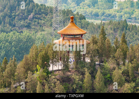 Peak Pavillon in Huanghefeng Tour Bezirk, Zhengzhou, Provinz Henan Stockfoto