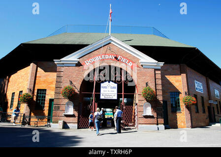 Die Besucher betreten Doubleday Feld ein Baseball Clinic mit Mitgliedern der National Baseball Hall of Fame in Cooperstown, New York am 25. Juli 2008 zu sehen. (UPI Foto/Rechnung Greenblatt) Stockfoto