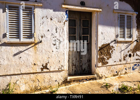 Alten verfallenen Haus im Dorf, Algarve, Portugal Stockfoto