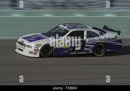 NASCAR Nationwide Series Meisterschaft Racer, Dexter Stacey, Praktiken, die auf dem Homestead-Miami Speedway in Homestead, Florida am 16. November 2012. . UPI/Joe Marino-Bill Cantrell Stockfoto