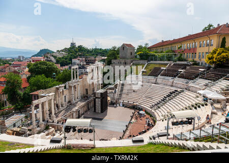 Das römische Theater von Plovdiv ist weltweit einer der am besten erhaltenen antiken Theater, im Zentrum der Stadt von Plovdiv, Bulgarien. Stockfoto