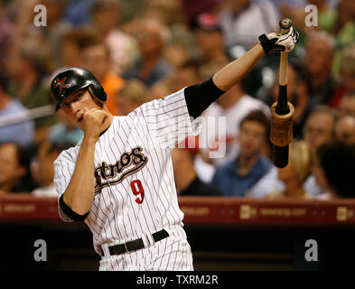 Houston Astros rechter Feldspieler Hunter Pence (9) erhält nach bat bereit, die auf dem Deck Kreis gegen die Chicago Cubs im vierten Inning im Minute Maid Park in Houston, Texas am 20. Mai 2008. (UPI Foto/Aaron M. Sprecher) Stockfoto