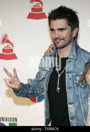 Juanes kommt an der 9. jährlichen Latin Grammy Awards im Toyota Center in Houston, Texas am 13. November 2008. (UPI Foto/Michael Busch) Stockfoto