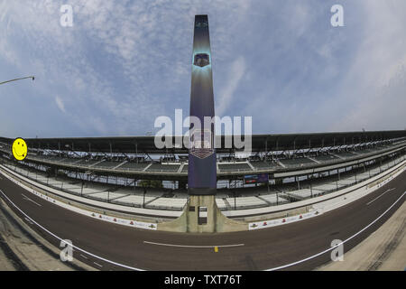 Der Start/Ziellinie pylon auf der 23 Ziegelei 400 auf dem Indianapolis Motor Speedway am Juli 24, 2016 in Indianapolis, Indiana. Foto von Ed Locke/UPI Stockfoto