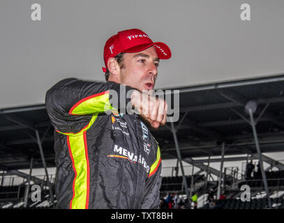 Simon Pagenaud feiert nach seinem Sieg 2019 IndyCar Grand Prix, am 11. Mai 2019 in Indianapolis, Indiana. Foto von Edwin Locke/UPI Stockfoto