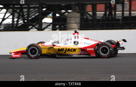 Der ehemalige Indy 500-Gewinner Takuma Sato wechselt in den Norden kurz Rutsche während Carb Tag Praxis auf dem Indianapolis Motor Speedway am 24. Mai 2019 in Indianapolis, Indiana. Sato beginnt 14. Foto von Bill Coons/UPI Stockfoto