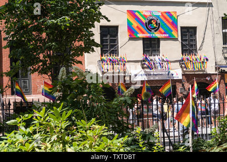 Die Stonewall Inn ist in Greenwich Village, New York City, USA Stockfoto