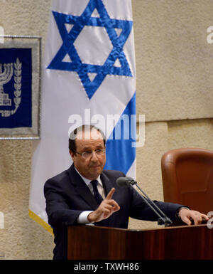Der französische Präsident Francois Hollande liefert eine Rede in der Knesset, dem israelischen Parlament, in Jerusalem, Israel, November 18, 2013. UPI/Debbie Hill Stockfoto