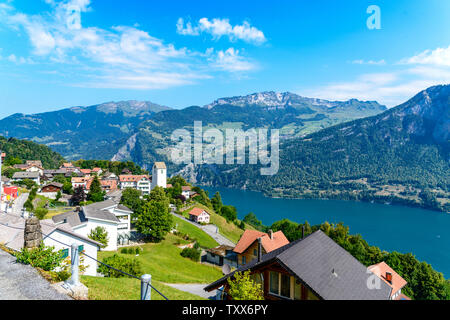 Antenne Aussicht auf Walensee (Walensee), Amden, verläuft durchgehend von Obstalden. Kanton St. Galen, Glarus, Schweiz. Stockfoto