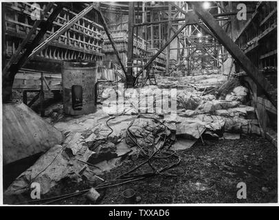 Grundgestein vorbereitet für Beton in West power house Base geben, Block P-3-A.; Umfang und Inhalt: Foto aus Band 2 einer Reihe von Fotoalben Dokumentation der Bau des Grand Coulee Dam und die damit verbundenen Arbeiten auf dem Columbia Basin Project. Stockfoto