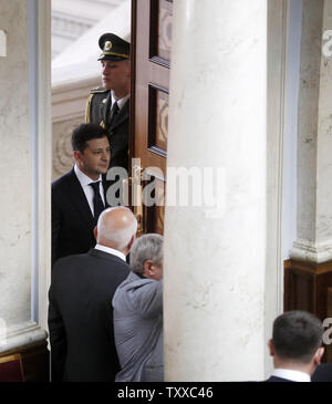 Der ukrainische Präsident elect Volodymyr Zelenskiy bei seiner Einweihung im Parlament in Kiew eintrifft, Ukraine 20. Mai 2019. Foto von Ivan Vakolenko/UPI.. Stockfoto