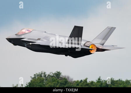 Die Lockheed Martin F-35 Lightning II Kampfflugzeug der fünften Generation der Royal Netherlands Air Force an der Luchtmachtdagen 2019. Stockfoto