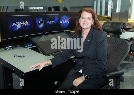 NASA starten Direktor, Charlie Blackwell-Thompson erfüllt die Medien und bespricht ihre Rolle als eine der ersten weiblichen Launch Director bei Feuern Zimmer die Launch Control Center im Kennedy Space Center, Florida am 23. Mai 2019. NASA KSC war die Durchführung der 'Apollo Damals und Heute' Medien Tag zu Ehren des 50. Jahrestags der Apollo 11. . Foto von Joe Marino - Bill Cantrell/UPI Stockfoto