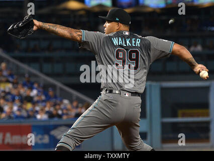 Arizona Diamondbacks Krug Taijuan Walker wirft gegen die Los Angeles Dodgers während der nlds Spiel 1 im Dodger Stadium am 6. Oktober 2017 in Los Angeles. Foto von Jim Ruymen/UPI Stockfoto