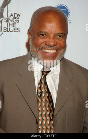 Motown Records Gründer Berry Gordy nimmt an einem Abend unter den Sternen in der Feier der "Lady Sings the Blues' special Collectors Edition DVD bei Paramount Studios am 1. November 2005. (UPI Foto/Phil McCarten) Stockfoto