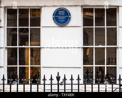 Sidney Bechet Jazz Saxophonist und Claranetist, 1897-1959, in diesem Haus 27 Conway Street London lebte. Nubian Jak Community Trust blaue Plakette Stockfoto