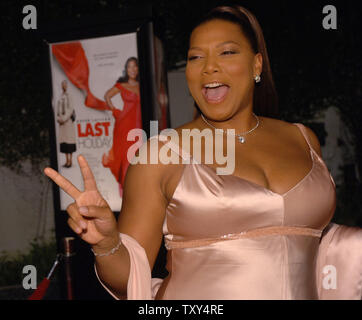 Schauspielerin Queen Latifah besucht die Premiere von "Last Holiday" im Cinerama Dome in Hollywood vom 12. Januar 2006. (UPI Foto/Phil McCarten) Stockfoto