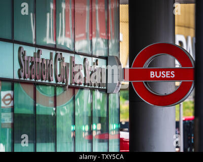 Stratford City Bus Station in Stratford East London außerhalb der großen Stratford interchange Bahnhof Stockfoto