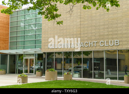 KELOWNA, BRITISH COLUMBIA, KANADA - JUNI 2018: Eingang der Kelowna Yacht Club. Stockfoto