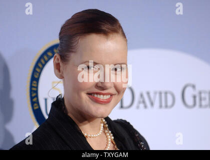 Schauspielerin Geena Davis kommt für die Millenium Ball Fonds 2006 - Erbauer der Ronald Reagan UCLA Medical Center in Los Angeles, am 5. Oktober 2006 zu profitieren. (UPI Foto/Phil McCarten) Stockfoto