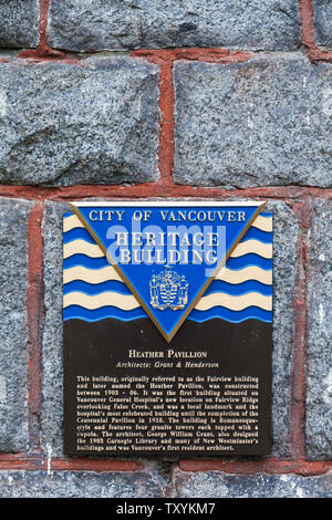 Erbe Bezeichnung Gedenktafel am Eingang des Heather Pavillion an der Vancouver allgemeine Hosptial British Columbia Stockfoto