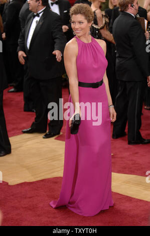 Schauspielerin Jessica Biel kommt für die 79. jährlichen Academy Awards im Kodak Theater in Hollywood, Kalifornien, die am 25. Februar 2007. (UPI Foto/Phil McCarten) Stockfoto