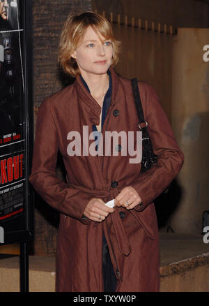 Schauspielerin Jodie Foster kommt als Gast für die Premiere der motion picture Krimi "Die Suche" auf dem Egyptian Theatre in Hollywood" in Los Angeles am 20. März 2007. (UPI Foto/Jim Ruymen) Stockfoto