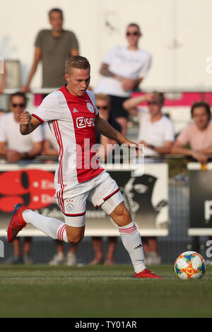 25. Juni 2019 Oldenzaal, Netherlans Fußball Ajax-v Quick 20 L-R: Sven Botman von Ajax Stockfoto