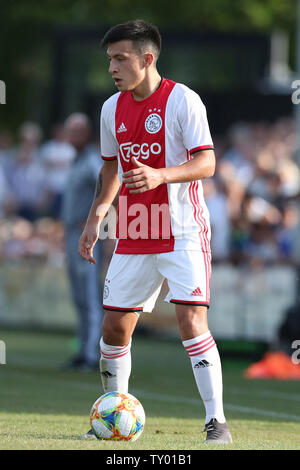 25. Juni 2019 Oldenzaal, Netherlans Fußball Ajax-v Quick 20 L-r: Lisandro Martinez von Ajax Stockfoto