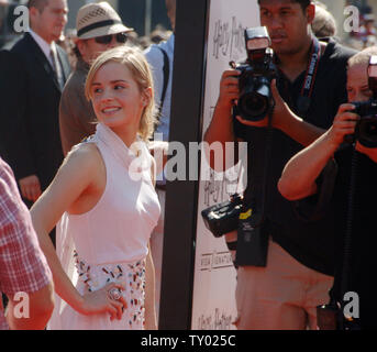 Warf mitglied Emma Watson besucht die Premiere des Motion Picture dramatische fantasy Harry Potter und der Orden des Phoenix" am Grauman's Chinese Theater in Hollywood" in Los Angeles am 8. Juli 2007. (UPI Foto/Jim Ruymen) Stockfoto