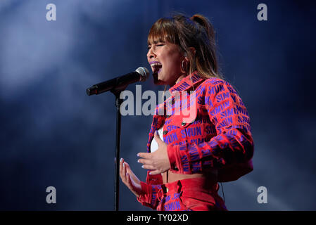 BARCELONA - 18. Mai: Aitana (Sänger von Operacion Triunfo anzeigen) führt im Konzert an Primavera Pop Festival am 18. Mai 2019 in Barcelona, Spanien. Stockfoto