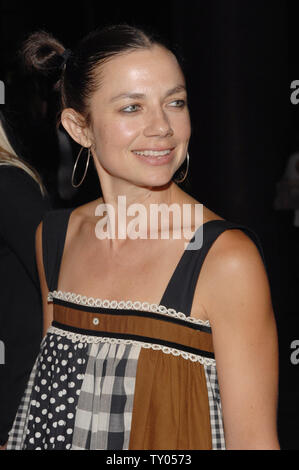 Schauspielerin Justine Bateman besucht die Premiere von "Das Wahre Leben Abenteuer motion picture' in das Wilde' an der Directors Guild Theater in Los Angeles am 18. September 2007. Der Film, basierend auf dem Buch von Jon Krakauer wurde geschrieben und wurde von Sean Penn (UPI Foto/Jim Ruymen) geleitet Stockfoto