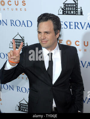 Schauspieler Mark Ruffalo kommt bei der Premiere von "Reservation Road" in Los Angeles am 18. Oktober 2007. Ruffalo co-stars in diesem Film mit Jennifer Connelly und Joaquin Phoenix. (UPI Foto/Scott Harms) Stockfoto