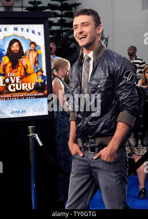 Justin Timberlake, der Mitglied in der motion picture Komödie "Love Guru", kommt für die Premiere des Films am Grauman's Chinese Theater in Hollywood" in Los Angeles am 11. Juni 2008. (UPI Foto/Jim Ruymen) Stockfoto