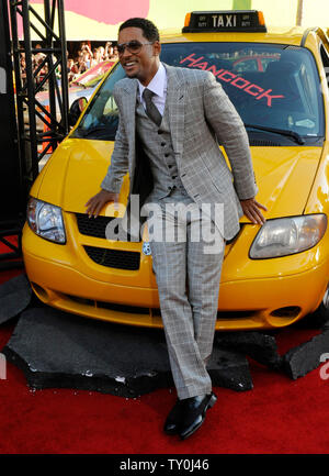 Schauspieler Will Smith, ein cast Mitglied im Motion picture Fantasy Abenteuer "Hancock", die Premiere des Films am Grauman's Chinese Theater in Hollywood" in Los Angeles am 30. Juni 2008. (UPI Foto/Jim Ruymen) Stockfoto