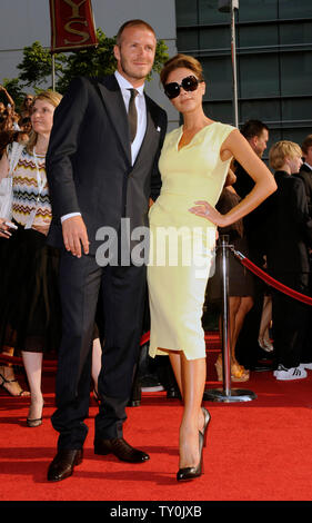 Soccer player David Beckham und seine Frau Victoria kommen für die ESPY Awards bei Nokia Theater in Los Angeles am 16. Juli 2008. (UPI Foto/Jim Ruymen) Stockfoto