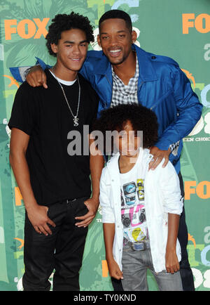 Schauspieler Will Smith nimmt die 2008 Teen Choice Awards mit seinen Söhnen Trey und Jaden in den Universal Studios in Los Angeles am 3. August 2008. (UPI Foto/Jim Ruymen) Stockfoto