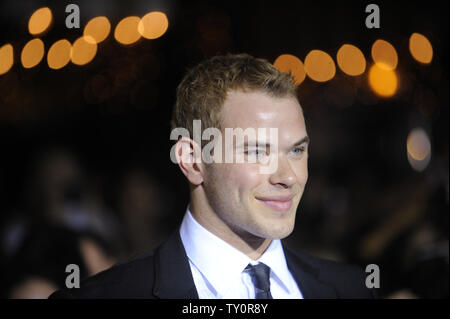 Warf Mitglied Kellan Lutz besucht die Premiere des Films 'Twilight' in Los Angeles am 17. November 2008. (UPI Foto/Phil McCarten) Stockfoto